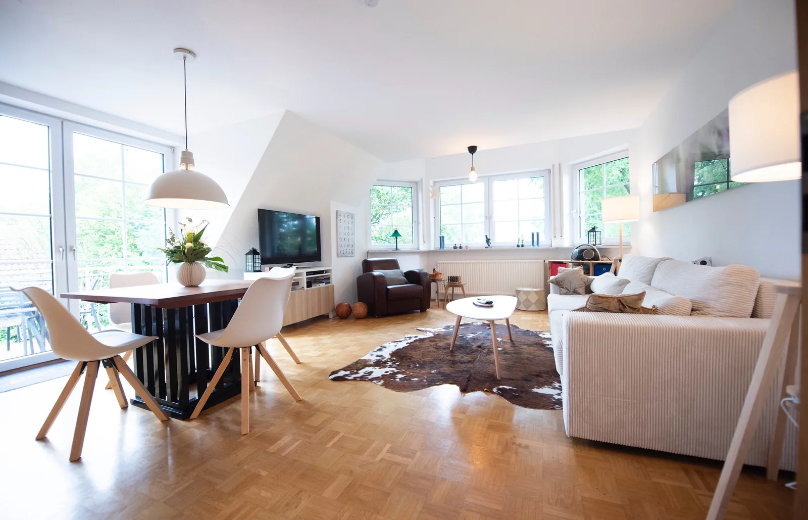 Heideidyll Wohnzimmer Essbereich Panorama